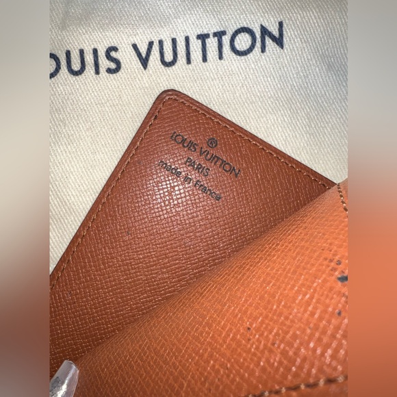 LOUIS VUITTON MULTI CARD HOLDER - Picture 8 of 12